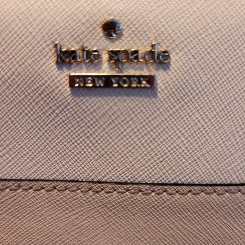 Kate Spade 2-tone wallet - Picture 9 of 10